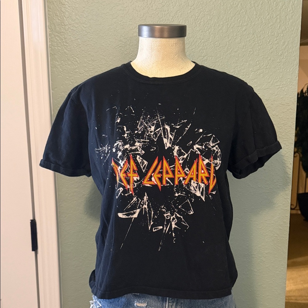 Black Def Leppard Graphic T-Shirt Alice + Olivia